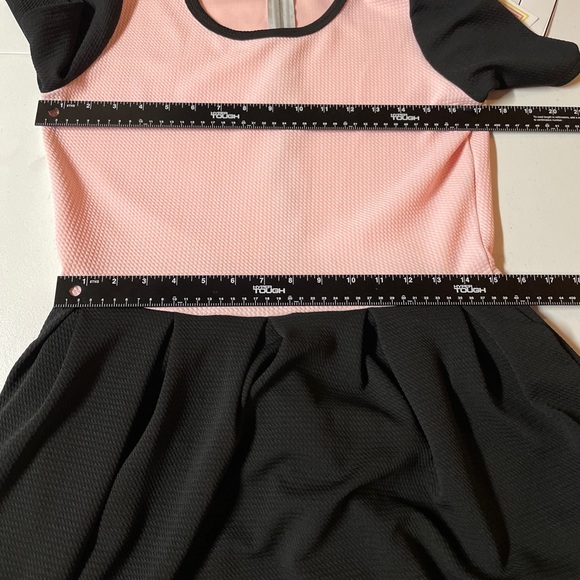 LuLaRoe Amelia Dress Womens Large Solid Black Pink Pockets Pleated Retro Style - Picture 8 of 12